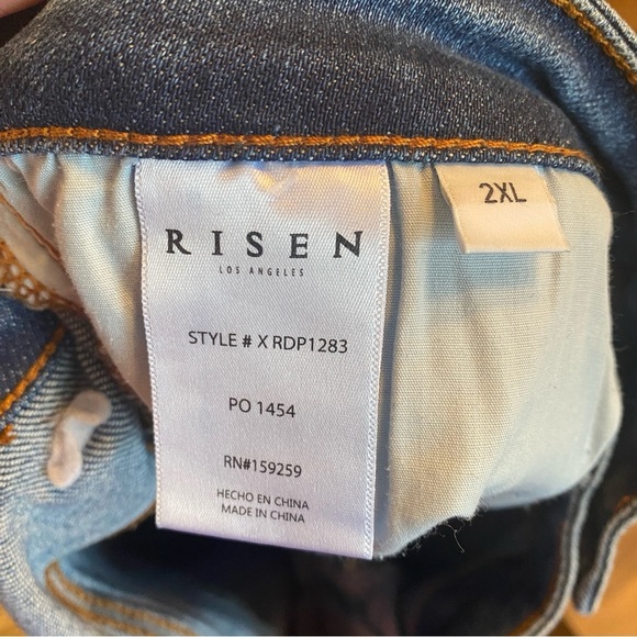 Risen Jeans Women’s Distressed Button Fly Raw Hem Bootcut Flare Jeans Size 2XL - Picture 8 of 9